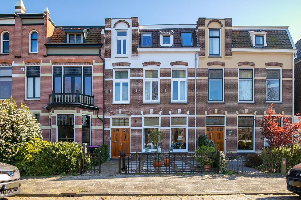 Uniek Verblijf In Herenhuis, Eigen Appartement Op De Tweede Etage Van Ons Huis Leeuwarden Exterior foto